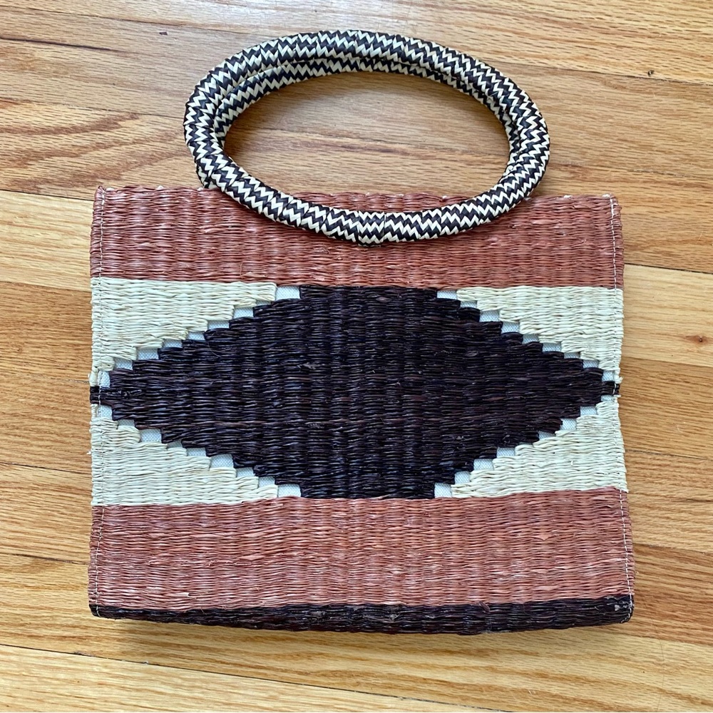 Mola Sasa Natural Fiber Woven Basket Clutch